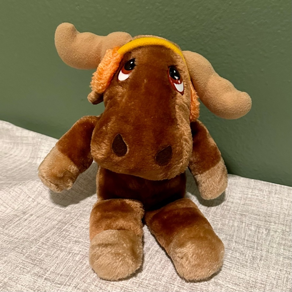 Vintage Arctic Circle R. Dakin 1982 Brown Stuffed Moose EarMuffs 9 inch Plush